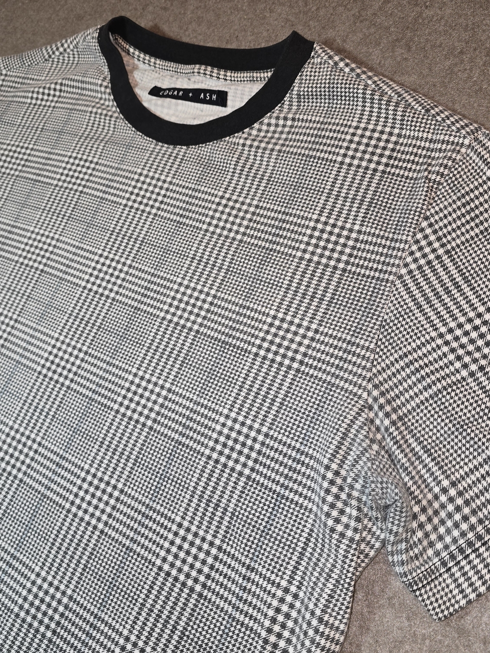 EDGAR + ASH Black & White Plaid Short Sleeve Tee Mens LG